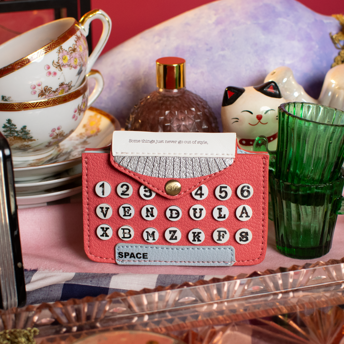 Vendula Vintage Rose Typewriter Accordion Card Wallet - Image 3