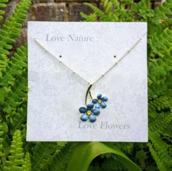 Forget Me Not Blue Flower Pendant Necklace - Image 3