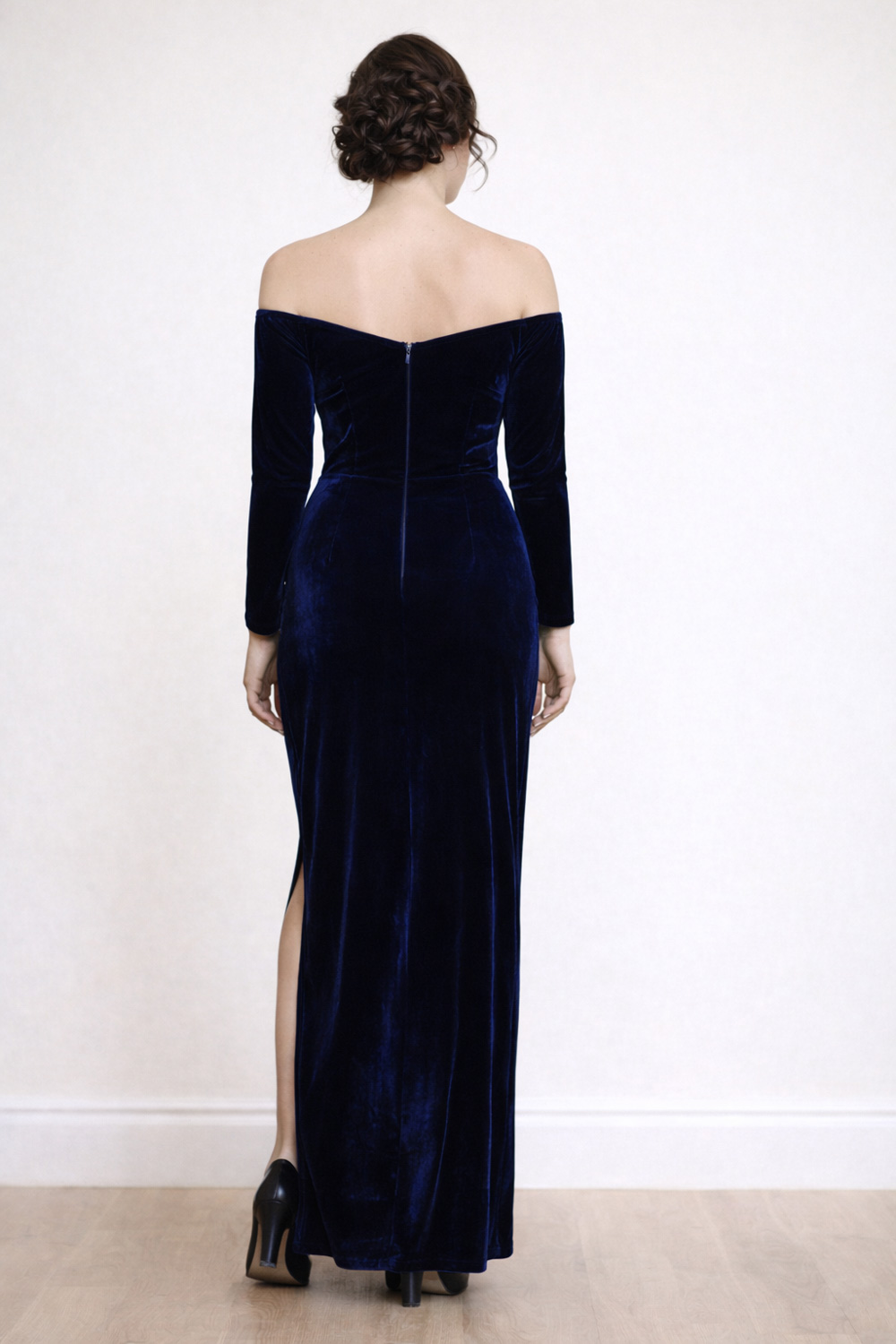 Jessica Rabbit dress in Midnight Blue Velvet - Image 5